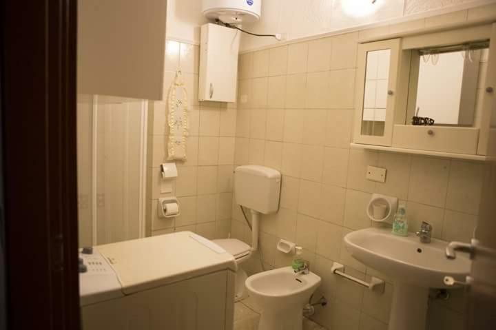 カターニアLa Casa Di Salvoアパートメント エクステリア 写真